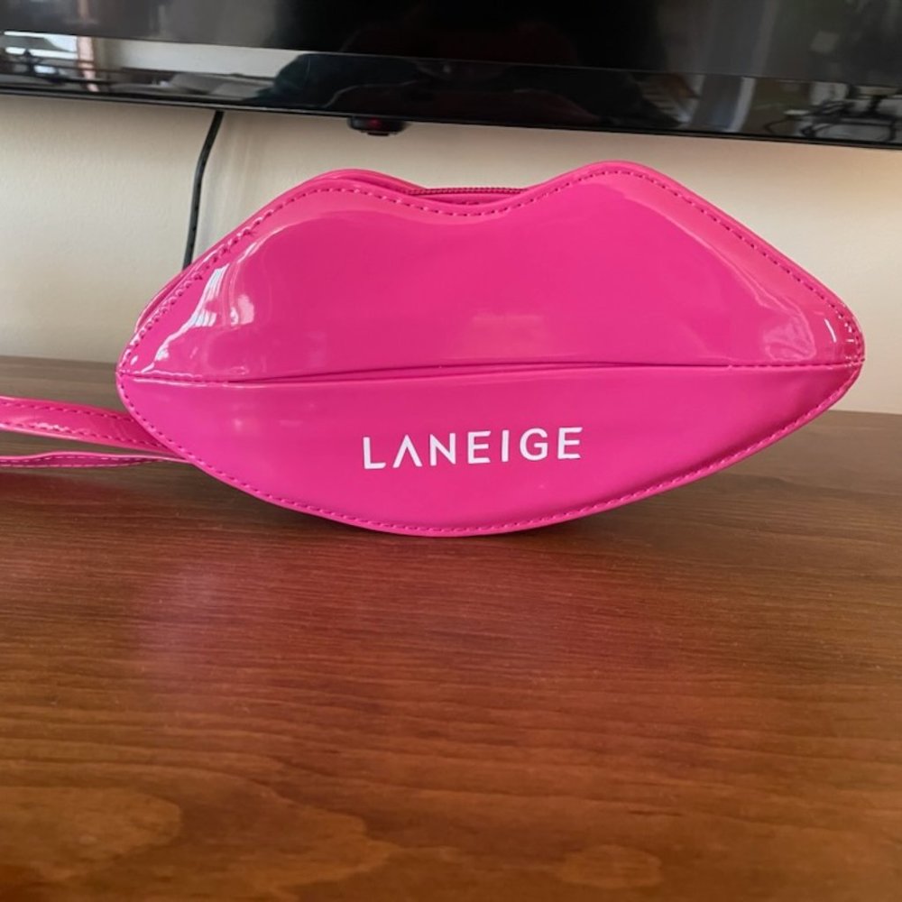 COPY - LANEIGE Limited Edition Lip Bag